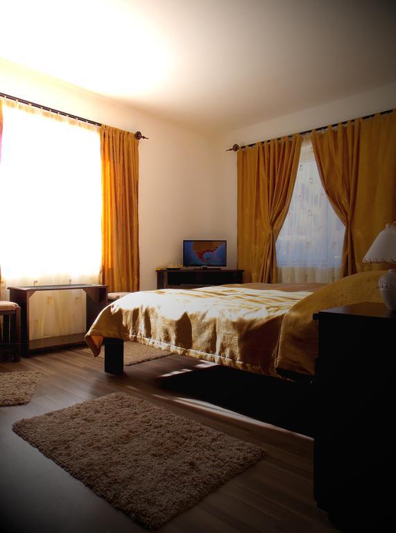 Casa Olteanu Pension Moieciu de Jos Δωμάτιο φωτογραφία